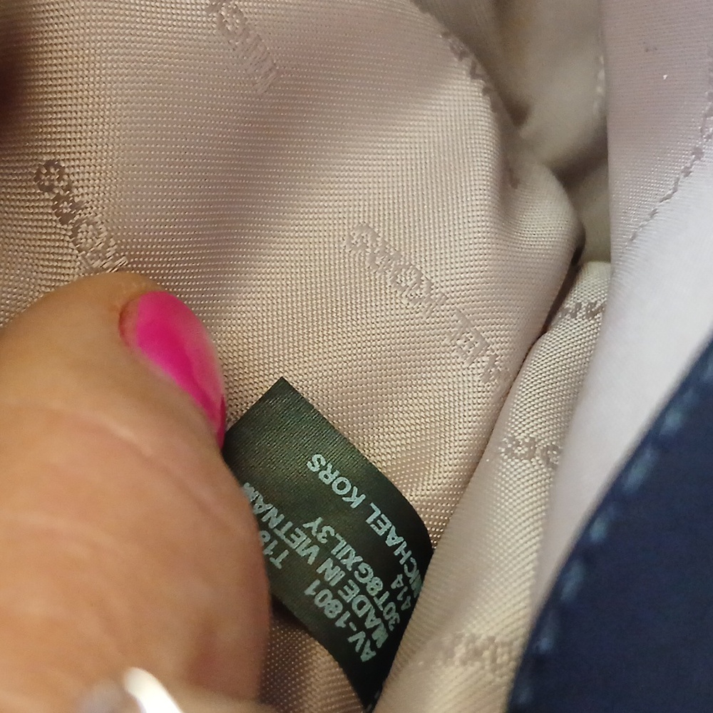 Michael Kors Navy Admiral With Gold Accents NEW WITH TAG - Picture 16 of 16